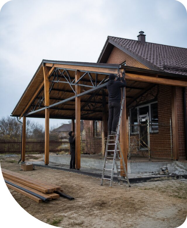 Пристройка навеса к дому и участку в Холмске под ключ
